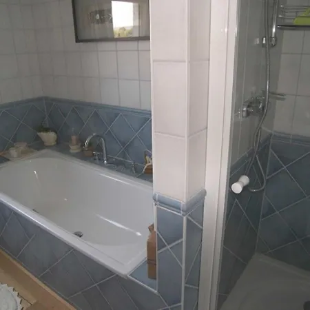 Ferienzimmer _gothenseeblick_ Und Holiday home Neu Sallenthin
