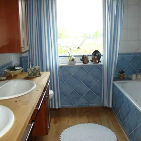 Holiday home Ferienzimmer _gothenseeblick_ Und Neu Sallenthin