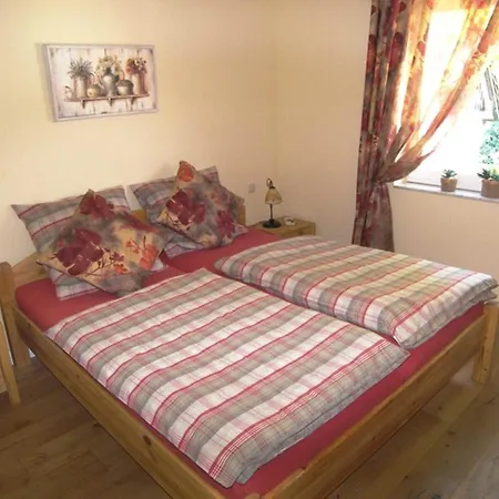 Holiday home Ferienzimmer _gothenseeblick_ Und *