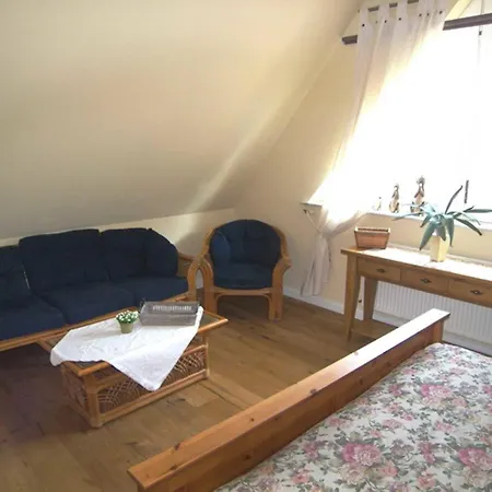 Holiday home Ferienzimmer _gothenseeblick_ Und
